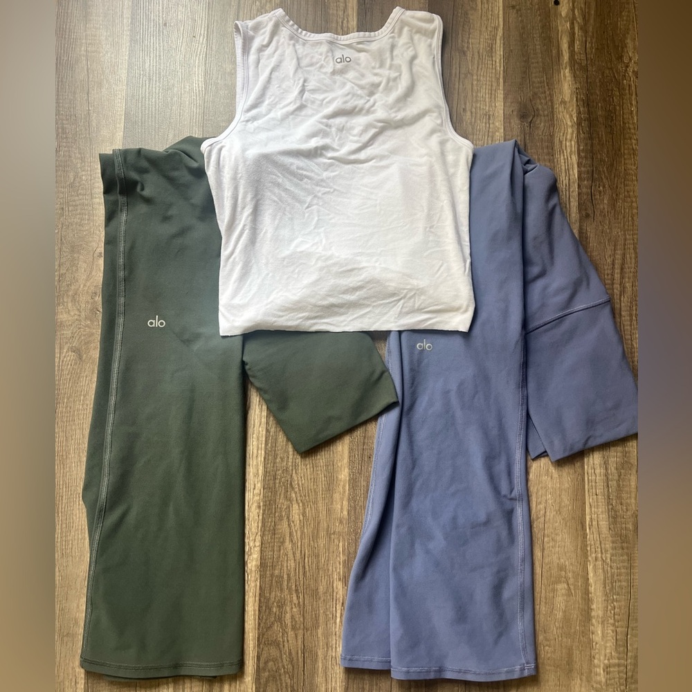Alo Yoga Tank & Air Brush Leggings Set Bundle Size XXS Like New Women’s Bootcut